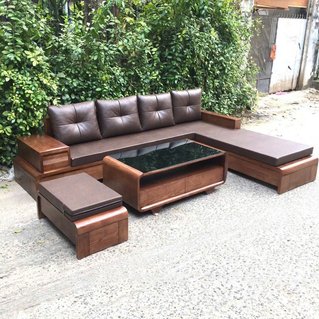 Sofa gỗ tự nhiên đẹp, chất lượng, hàng quy cách dày dặn, giá tốt. Chuyên sản xuất sofa tay nghề nhiều năm kinh nghiệm. Hàng thi công đẹp giá rẻ