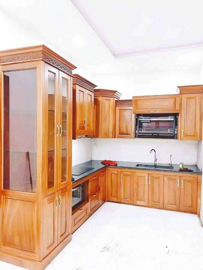 Tủ bếp gỗ gõ đỏ, tủ bếp gỗ tự nhiên đẹp, giá tốt nhất thị trường